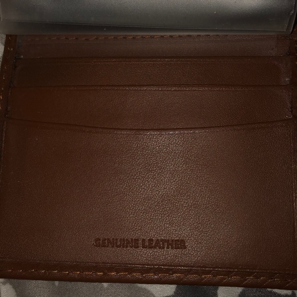 Men’s genuine leather Tommy Hilfiger wallet. - Picture 3 of 5